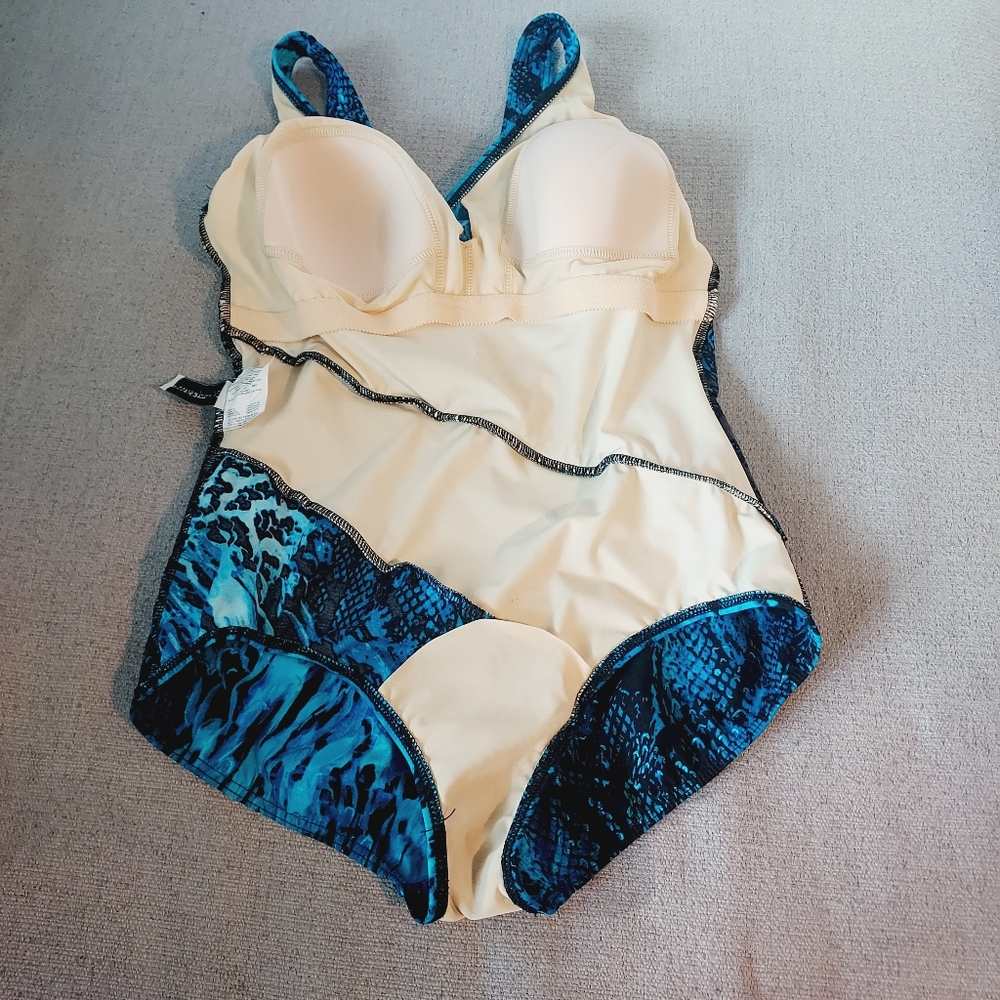 Miraclesuit Blue Patterned One-Piece Swimsuit Sz-… - image 7